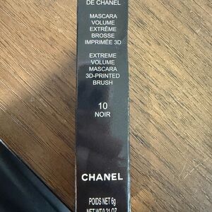 CHANEL Le Volume Révolution Mascara 10 Noir - Black Packaging